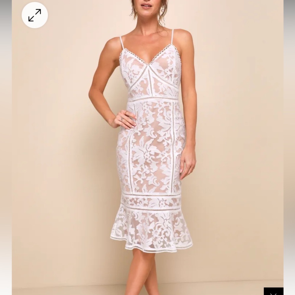Lulus Alluring Love white and beige lace trumpet dress size Small EUC